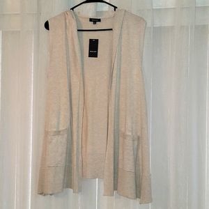 Verme ami Sleeve less Cardigan with pockets